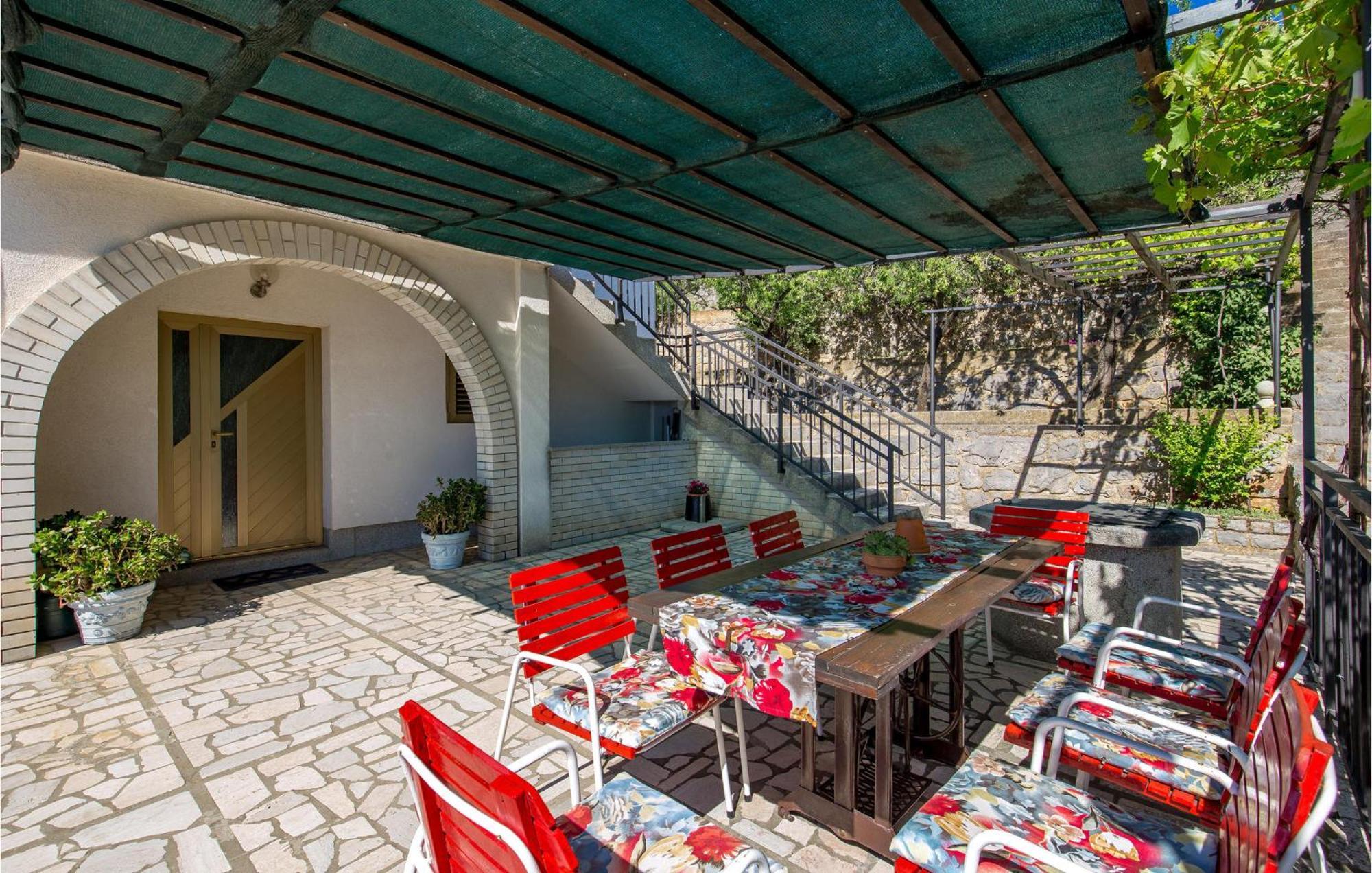4 Bedroom Awesome Apartment In Sveti Juraj Exterior foto