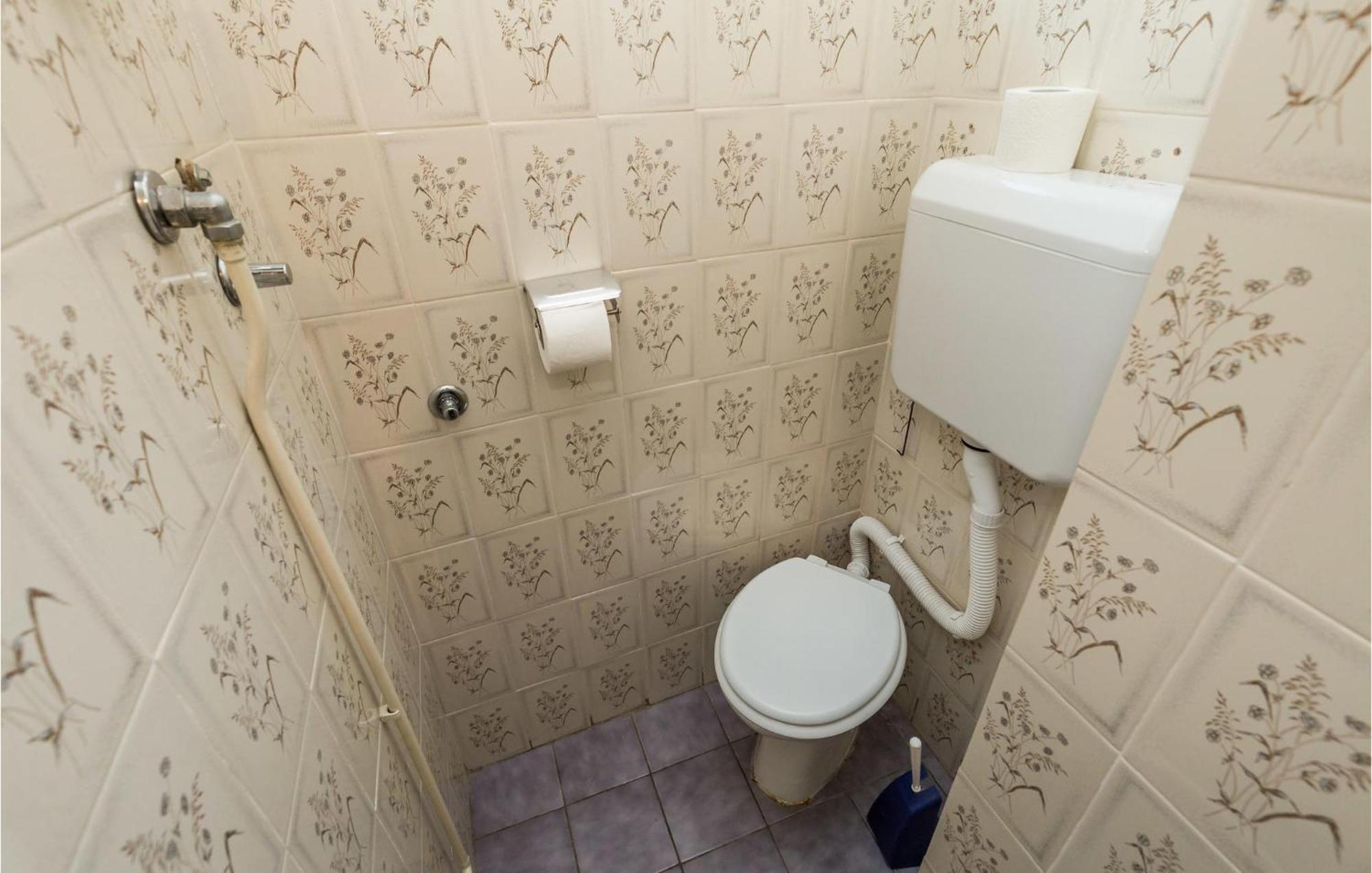 4 Bedroom Awesome Apartment In Sveti Juraj Exterior foto