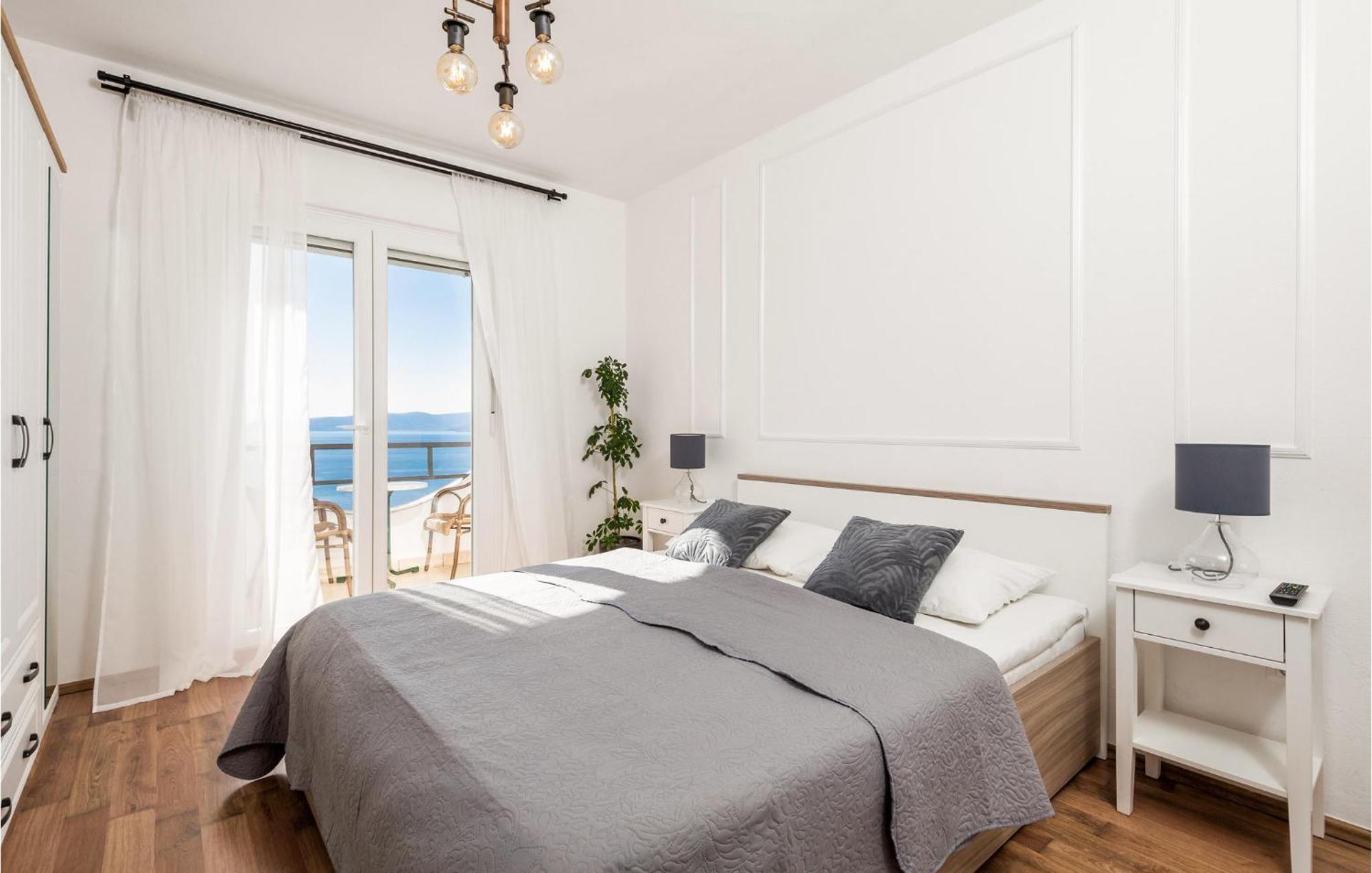 4 Bedroom Awesome Apartment In Sveti Juraj Exterior foto