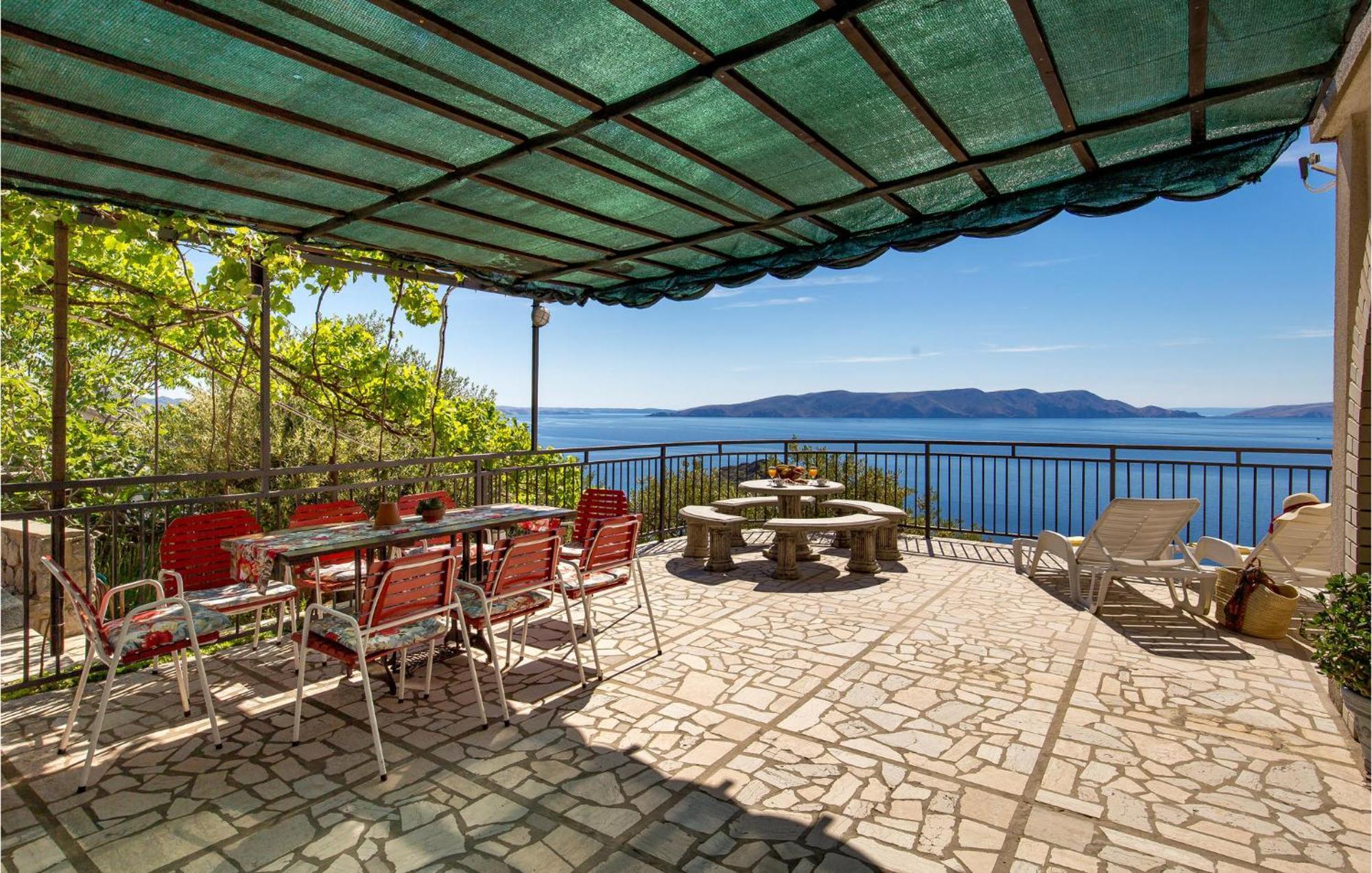 4 Bedroom Awesome Apartment In Sveti Juraj Exterior foto